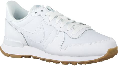 basic witte sneaker nike dames|nike witte sandalen.